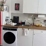 Premium-apartment Im Duisburger Sueden, Naehe Duesseldorf Flughafen & Messe, Komplett Ausgestattetes Mit Modernen Altbau-flair * 杜伊斯堡