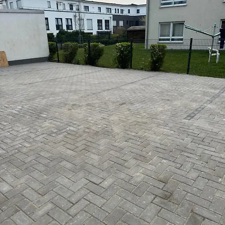 Premium-apartment Im Duisburger Sueden, Naehe Duesseldorf Flughafen & Messe, Komplett Ausgestattetes Mit Modernen Altbau-flair 뒤스부르크