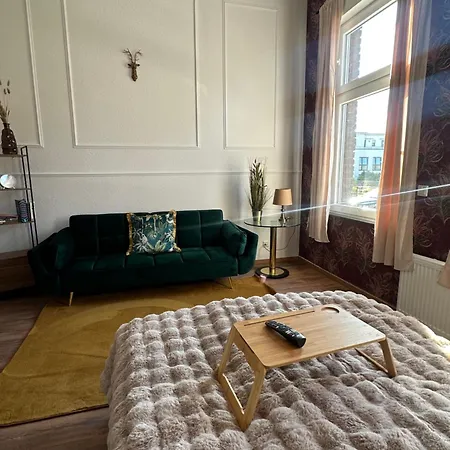 Premium-apartment Im Duisburger Sueden, Naehe Duesseldorf Flughafen & Messe, Komplett Ausgestattetes Mit Modernen Altbau-flair شقة