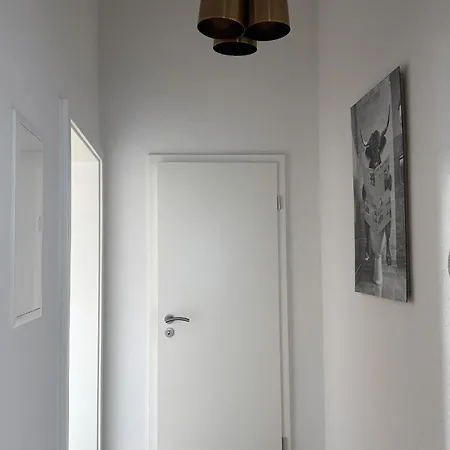 Apartment Premium-apartment Im Duisburger Sueden, Naehe Duesseldorf Flughafen & Messe, Komplett Ausgestattetes Mit Modernen Altbau-flair Duisburg