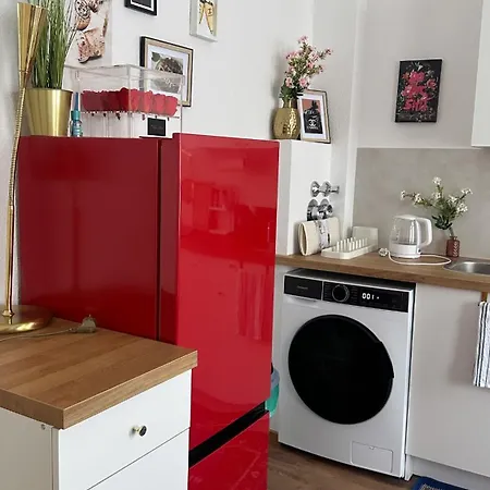 Premium-apartment Im Duisburger Sueden, Naehe Duesseldorf Flughafen & Messe, Komplett Ausgestattetes Mit Modernen Altbau-flair * Duisburg