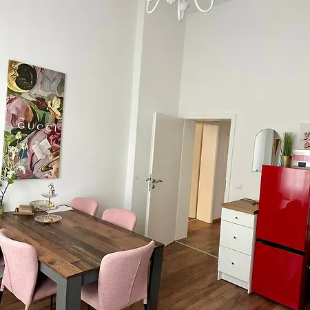Premium-apartment Im Duisburger Sueden, Naehe Duesseldorf Flughafen & Messe, Komplett Ausgestattetes Mit Modernen Altbau-flair 아파트 뒤스부르크