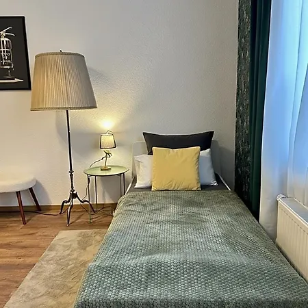 شقة Premium-apartment Im Duisburger Sueden, Naehe Duesseldorf Flughafen & Messe, Komplett Ausgestattetes Mit Modernen Altbau-flair دوسبرغ