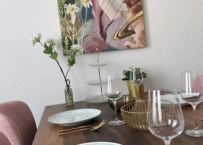 アパート Premium-apartment Im Duisburger Sueden, Naehe Duesseldorf Flughafen & Messe, Komplett Ausgestattetes Mit Modernen Altbau-flair