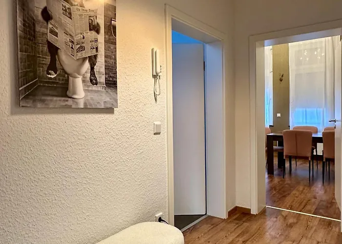 Premium-apartment Im Duisburger Sueden, Naehe Duesseldorf Flughafen & Messe, Komplett Ausgestattetes Mit Modernen Altbau-flair アパート